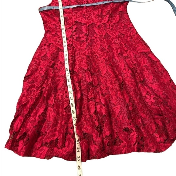 RYAN MICHELLE Dress Women's Size Medium Red Sleeveless Lace Knee Length - Picture 5 of 11
